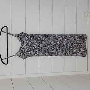 NWT PRETTYLITTLETHING size 4 black and white animal print maxi dress